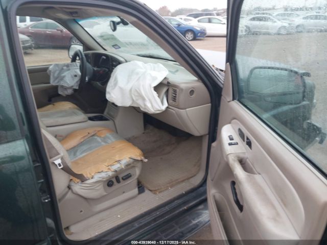 2001 CHEVROLET SUBURBAN 1500 3GNEC16T51G225183 Photo 4