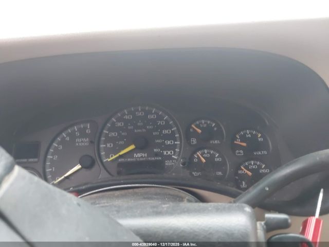 2001 CHEVROLET SUBURBAN 1500 3GNEC16T51G225183 Photo 6