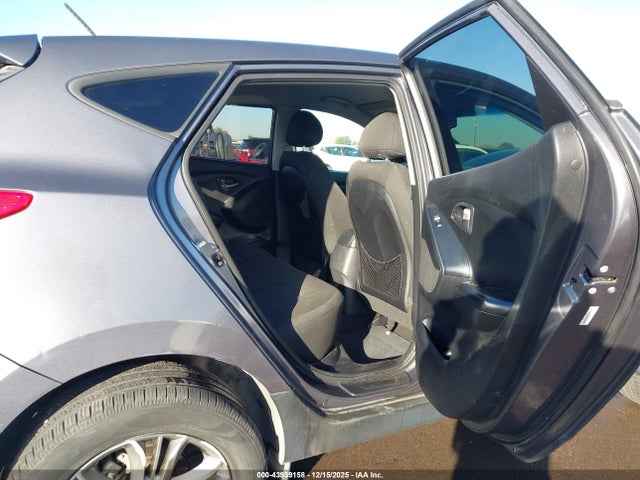 KM8JT3AF1EU888558 Hyundai TUCSON GLS