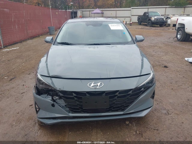 KMHLS4AG6MU132717 Hyundai ELANTRA SEL