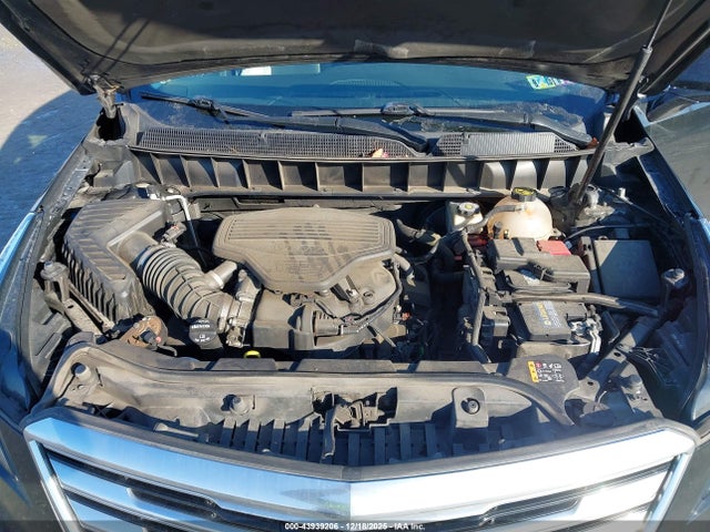 2018 CADILLAC XT5 1GYKNDRS1JZ182417 Photo 9