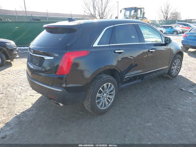 2018 CADILLAC XT5 1GYKNDRS1JZ182417 Photo 3