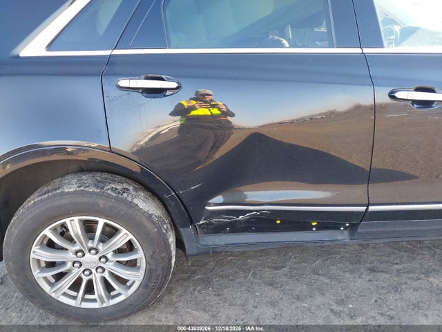 2018 CADILLAC XT5 1GYKNDRS1JZ182417 Photo 5