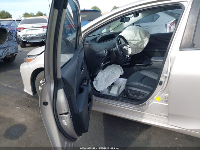 JTDKAMFP5M3191405 Toyota Prius Prime Xle