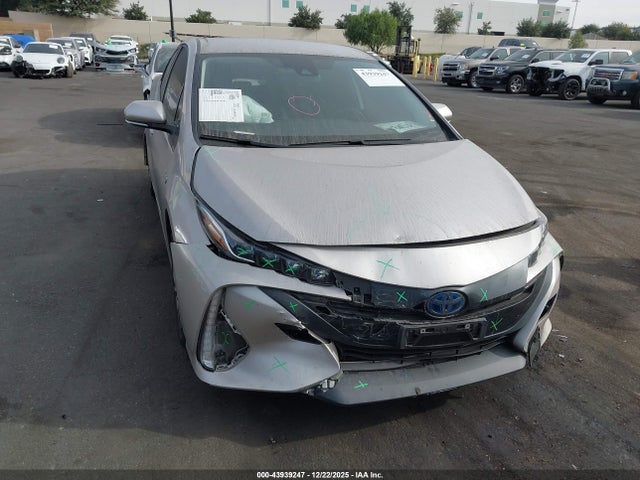 JTDKAMFP5M3191405 Toyota Prius Prime Xle