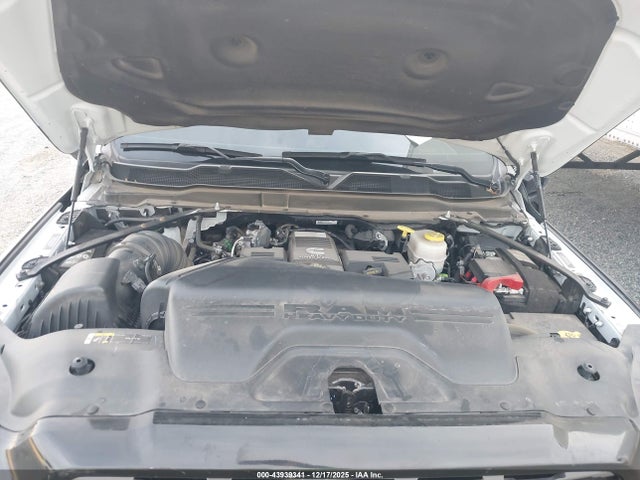 43939341 :رقم المزاد ، 3C63RRRL4RG189594 vin ، 2024 Ram 3500 Limited  4x4 8' Box مزاد بيع