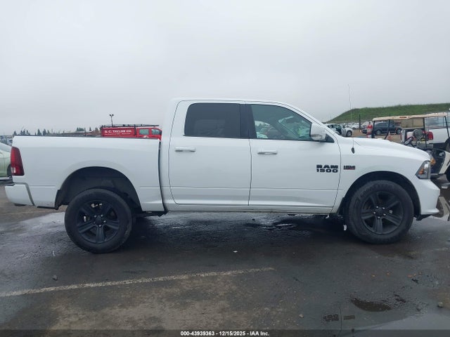 1C6RR7MTXHS851238 RAM 1500 Night 4x4 5&#039;7 Box