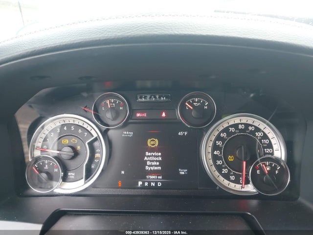 1C6RR7MTXHS851238 RAM 1500 Night 4x4 5&#039;7 Box