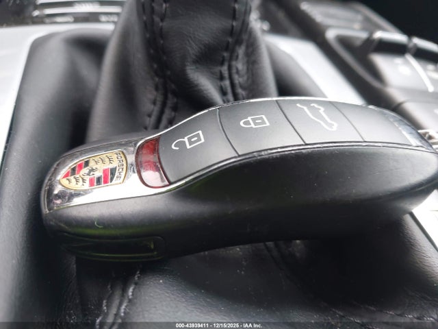 2021 PORSCHE MACAN WP1AF2A51MLB60223 Photo 10