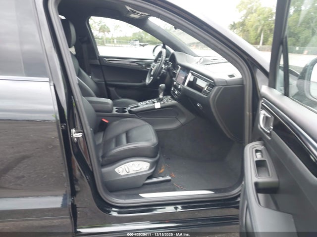 2021 PORSCHE MACAN WP1AF2A51MLB60223 Photo 4