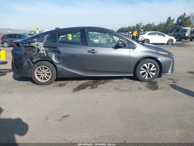 JTDKARFP8H3059578 Toyota Prius Prime Premium