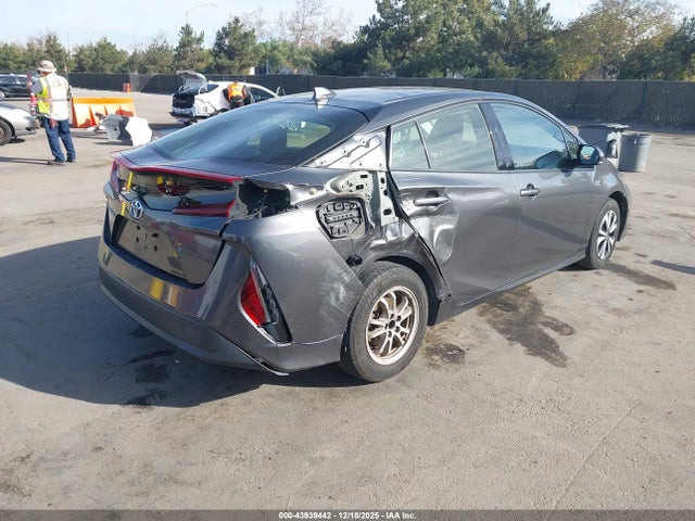 JTDKARFP8H3059578 Toyota Prius Prime Premium