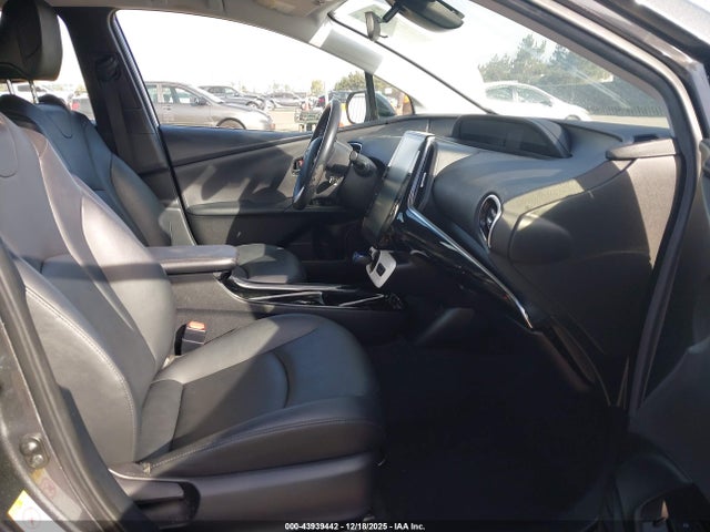 JTDKARFP8H3059578 Toyota Prius Prime Premium