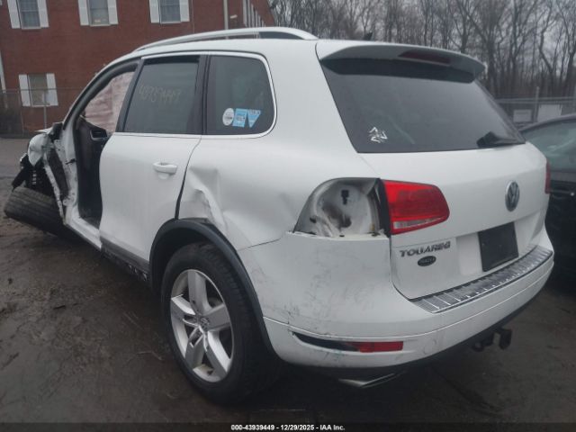 2013 VOLKSWAGEN TOUAREG WVGEP9BP0DD003331 Photo 2