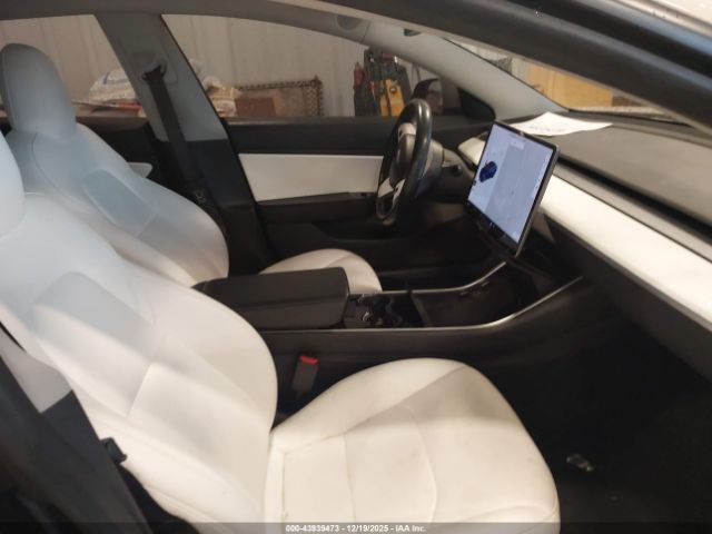 2018 TESLA MODEL 3 5YJ3E1EB6JF097044 Photo 4