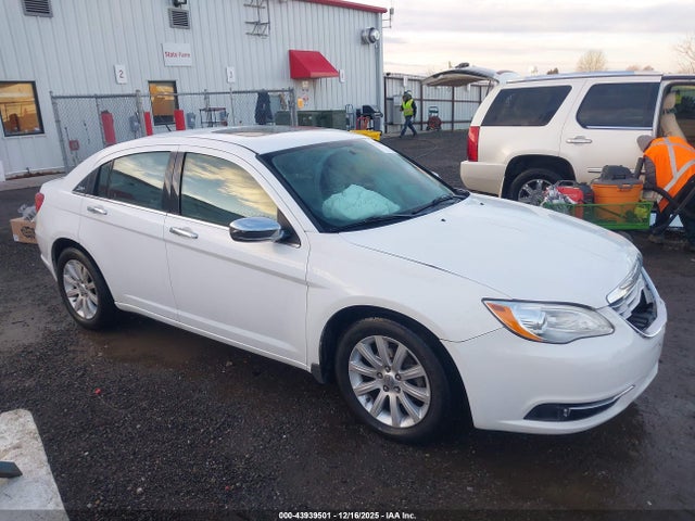 Chrysler 200 Limited 2014 1C3CCBCB8EN134105 Image 14