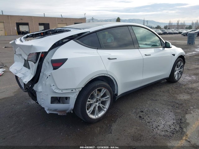 2023 TESLA MODEL Y 7SAYGDEE5PF633005 Photo 3