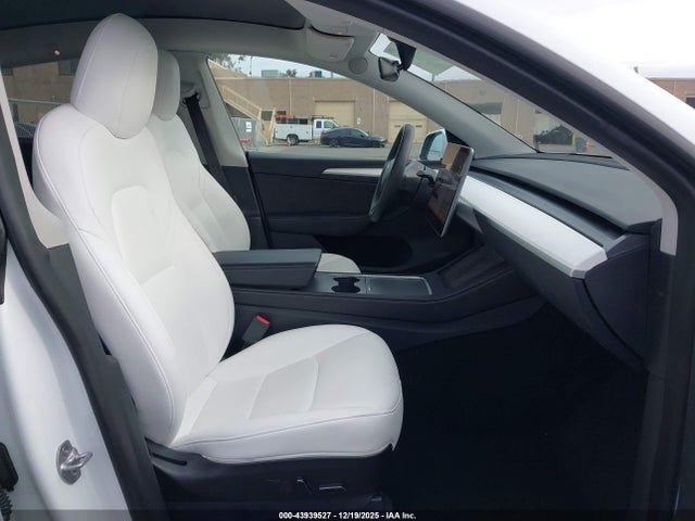 2023 TESLA MODEL Y 7SAYGDEE5PF633005 Photo 4