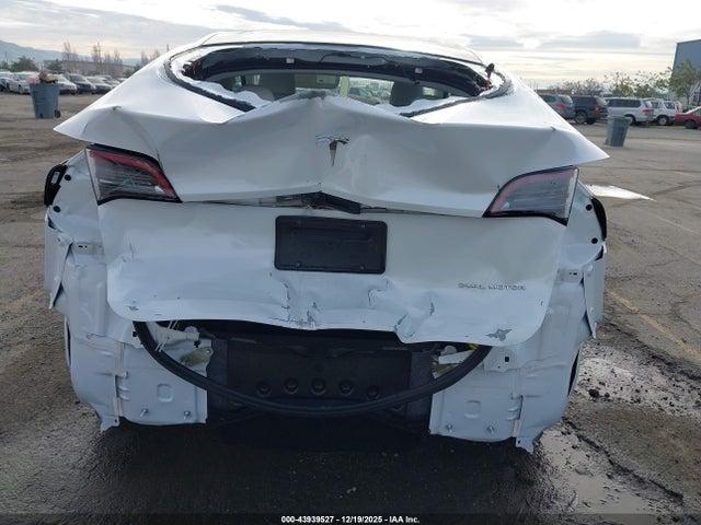 2023 TESLA MODEL Y 7SAYGDEE5PF633005 Photo 5