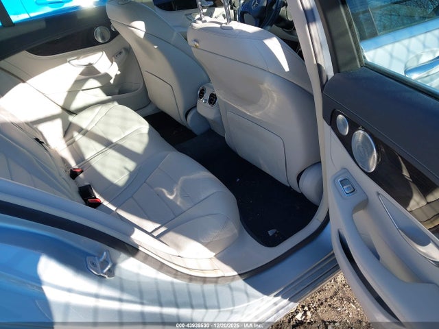 2015 Mercedes-benz C 300 Luxury 4matic მანქანა იყიდება აუქციონზე, vin: 55SWF4KB3FU087920, აუქციონის ნომერი: 43939530
