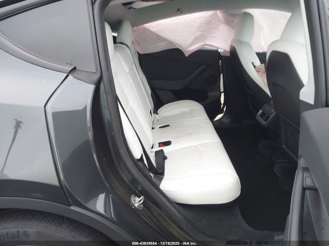 2024 TESLA MODEL Y 7SAYGDEE0RF984228 Photo 7