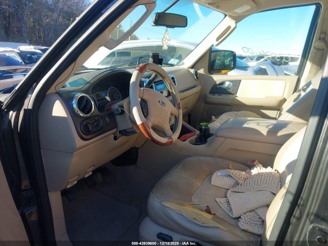 2006 FORD EXPEDITION 1FMPU17576LA39875 Photo 4