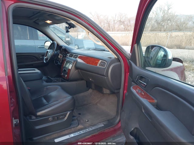 2009 CHEVROLET SUBURBAN 1500 1GNFK36319R291244 Photo 4