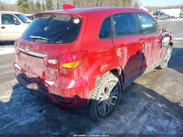 2018 MITSUBISHI OUTLANDER SPORT JA4AR3AW7JU001424 Photo 3