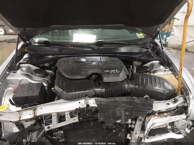 Продаж на аукціоні авто 2014 Chrysler 300, vin: 2C3CCARG6EH183910, номер лоту: 43939622