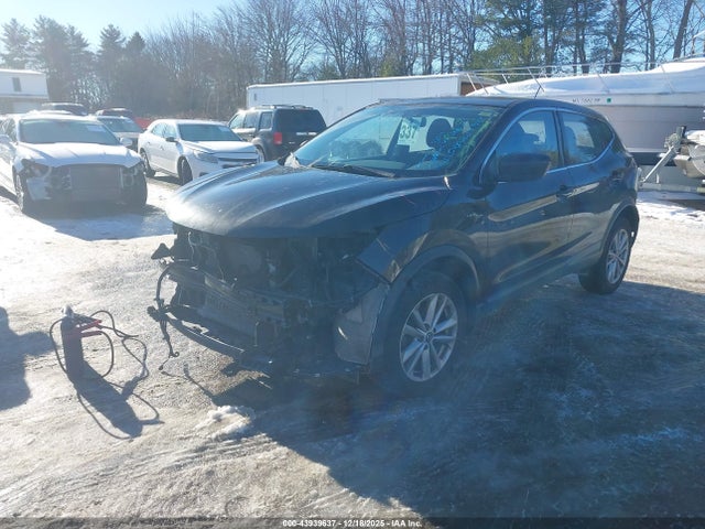 JN1BJ1CR3KW340655 Nissan Rogue Sport S