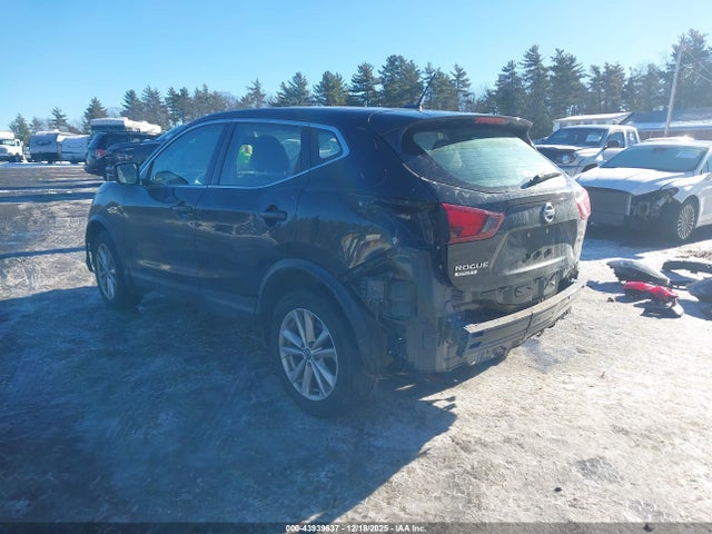 JN1BJ1CR3KW340655 Nissan Rogue Sport S