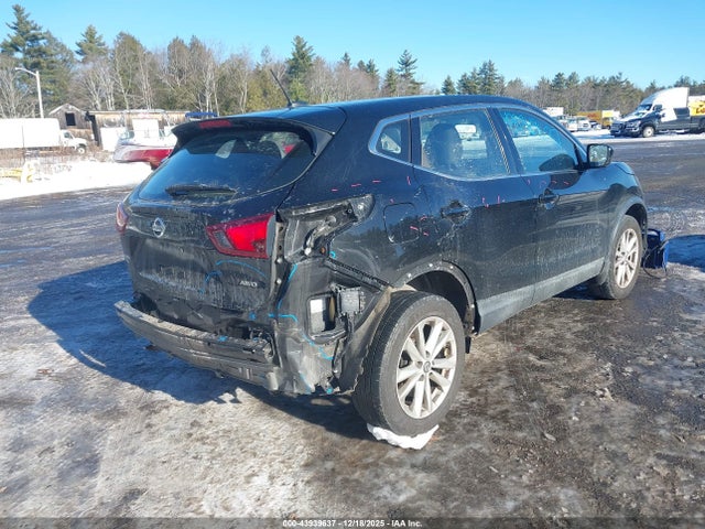 JN1BJ1CR3KW340655 Nissan Rogue Sport S