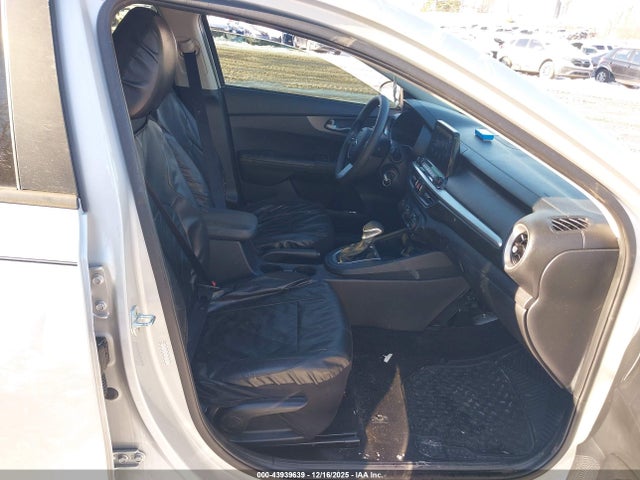 43939639 :رقم المزاد ، 3KPF24AD9LE220763 vin ، 2020 Kia Forte Lxs مزاد بيع