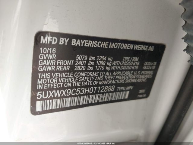 2017 BMW X3 5UXWX9C53H0T12888 Photo 8