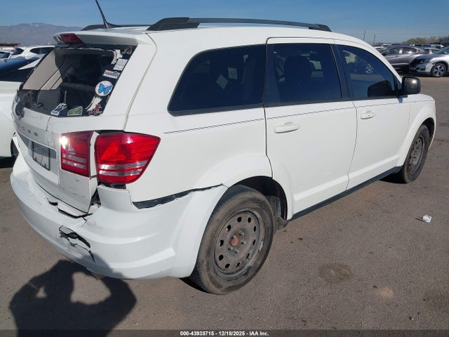 3C4PDCAB7JT521418 Dodge JOURNEY SE
