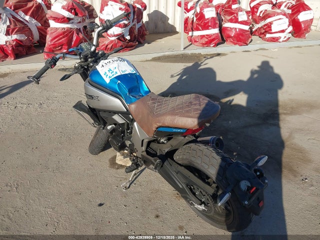 Cf Moto 700 Cl-x 2023 LCEPEWL19P6002943 Image 3