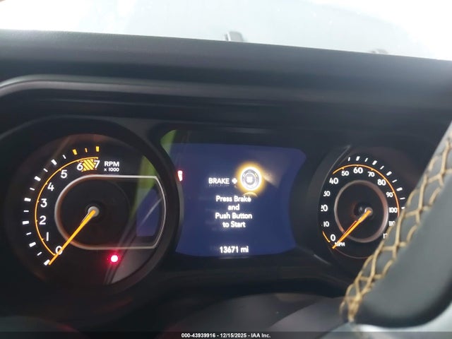 1C4PJXEN6RW282728 Jeep Wrangler 4-door Sahara 4x4