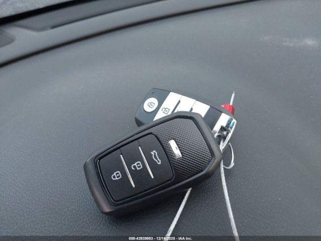 2018 KIA NIRO KNDCC3LC0J5175641 Photo 10