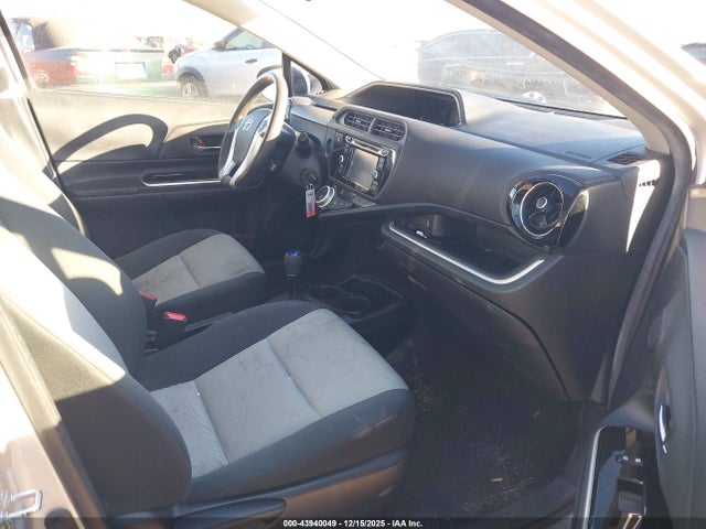 JTDKDTB38G1123619 Toyota Prius C Two