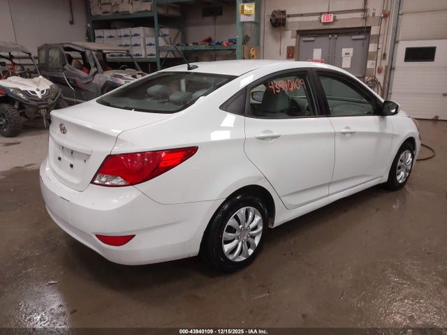 Продажа на аукционе авто 2015 Hyundai Accent Gls, vin: KMHCT4AE5FU914294, номер лота: 43940109