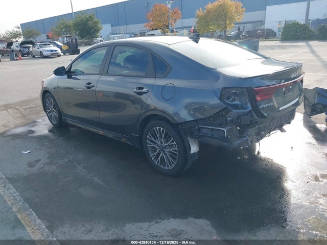 3KPF54AD9PE658194 KIA Forte Gt-line