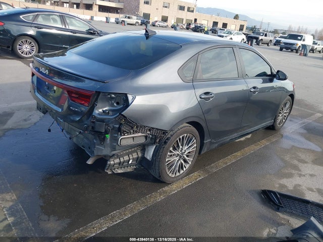 3KPF54AD9PE658194 KIA Forte Gt-line