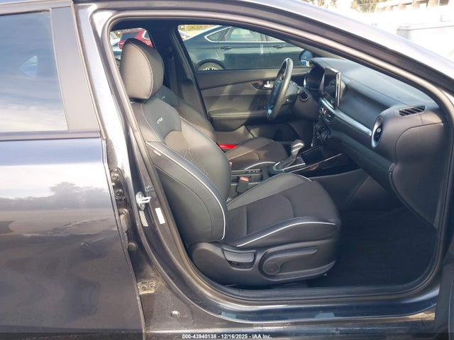 3KPF54AD9PE658194 KIA Forte Gt-line