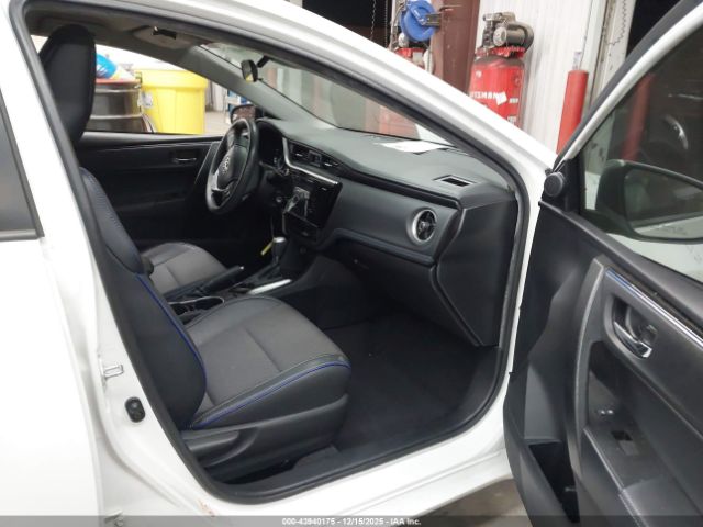 2017 TOYOTA COROLLA 2T1BURHEXHC859891 Photo 4