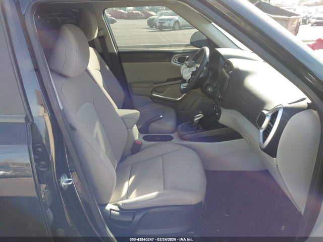 KNDJ23AU8P7893747 KIA SOUL LX