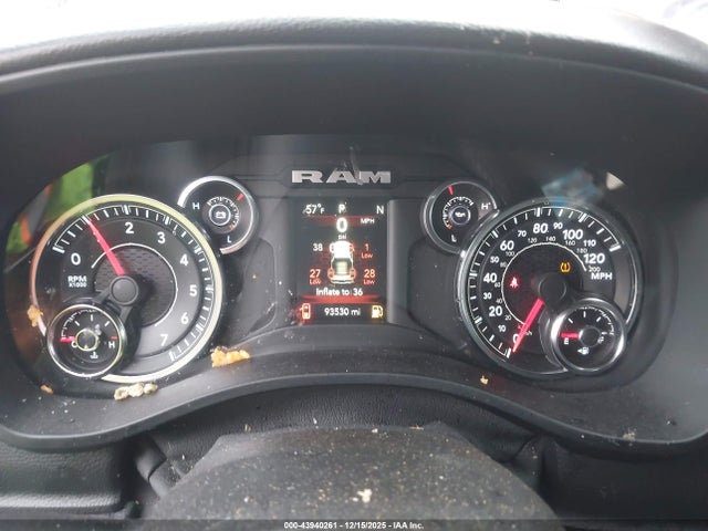 1C6SRFFT6MN588523 RAM 1500 Big Horn 4x4 5&#039;7 Box