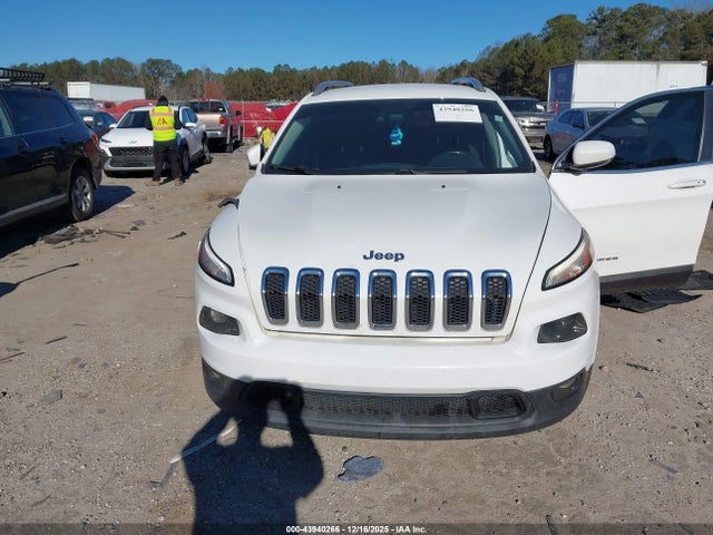 1C4PJLCS4GW293676 Jeep Cherokee Latitude