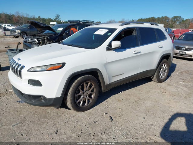 1C4PJLCS4GW293676 Jeep Cherokee Latitude