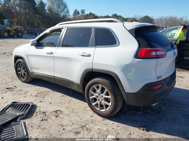 1C4PJLCS4GW293676 Jeep Cherokee Latitude