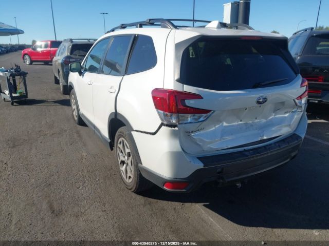 2021 SUBARU FORESTER JF2SKAJC2MH573458 Photo 2